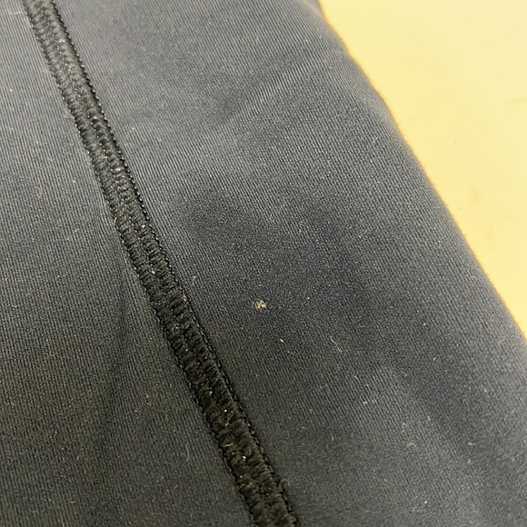 Lululemon Women’s Ruched Side Athletic Leggings with Side Pockets Size 4 - Picture 10 of 10